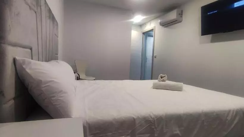 پانسیون Hostal Nervion