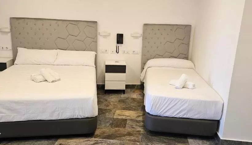 پانسیون Hostal Nervion