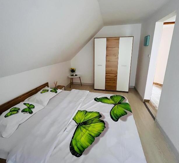 ペンション La Baciu