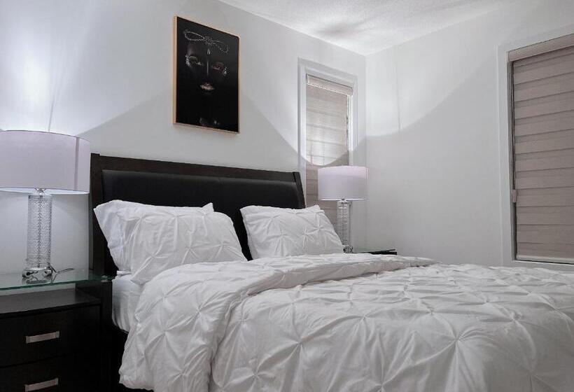 פנסיון Light House