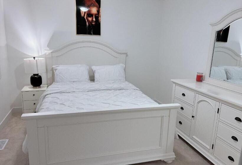 פנסיון Light House