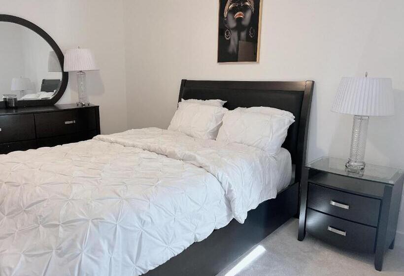 פנסיון Light House