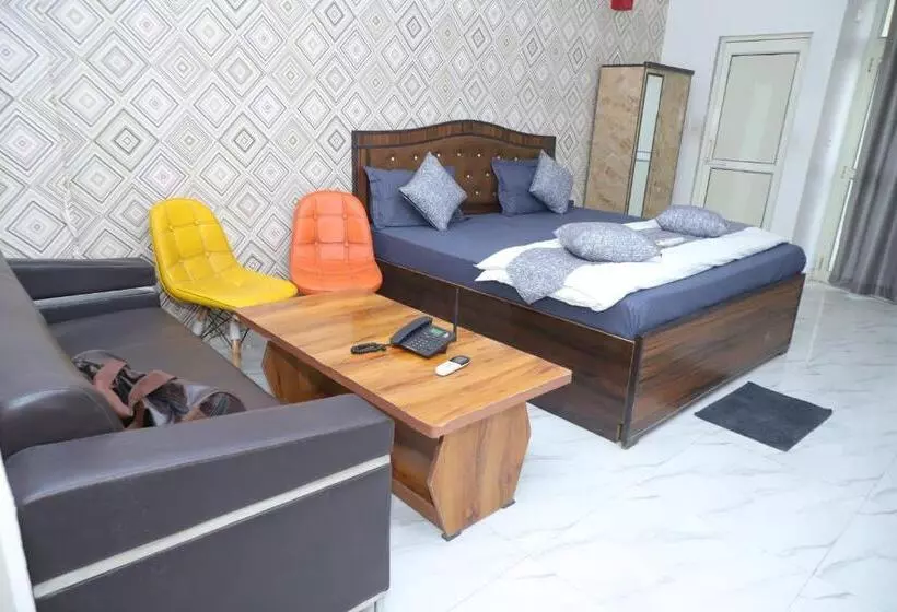 Hotelli Royal Choice Noida Sector 101