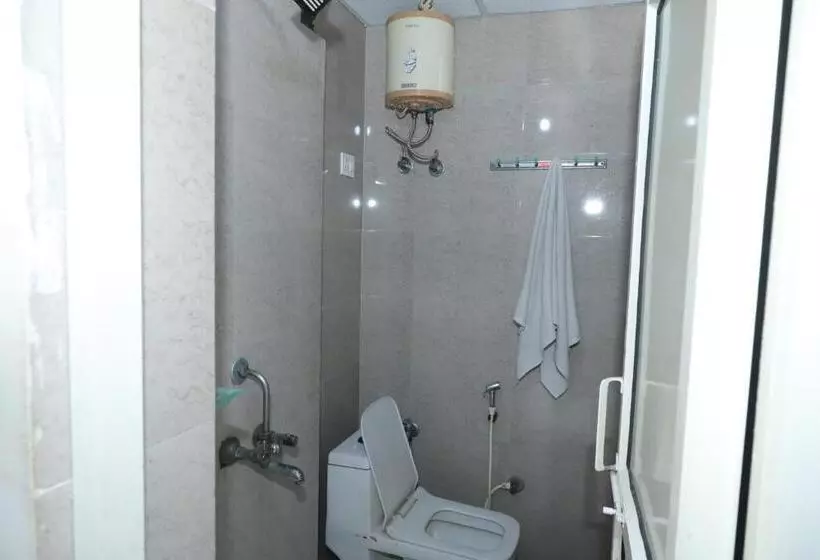 Hotelli Royal Choice Noida Sector 101