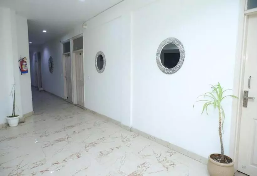 Hotelli Royal Choice Noida Sector 101