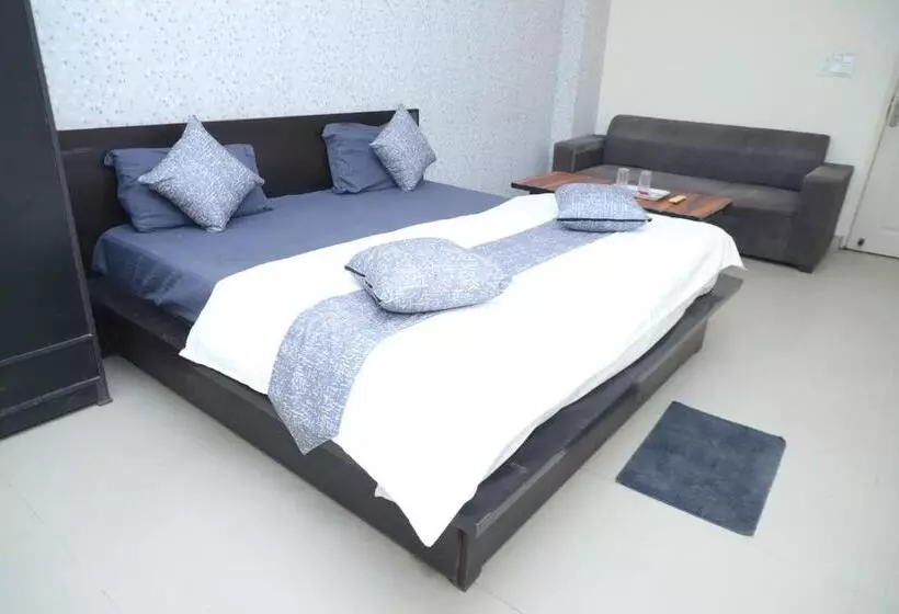 Hotelli Royal Choice Noida Sector 101