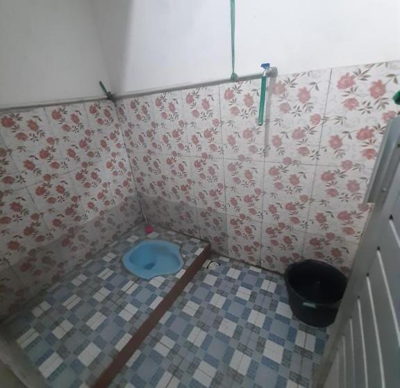 مبيت وإفطار D  Pottery Homestay