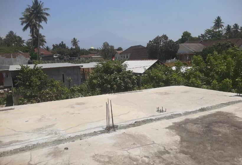 مبيت وإفطار D  Pottery Homestay