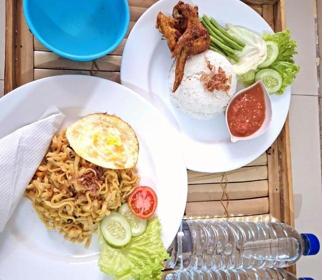 مبيت وإفطار D  Pottery Homestay