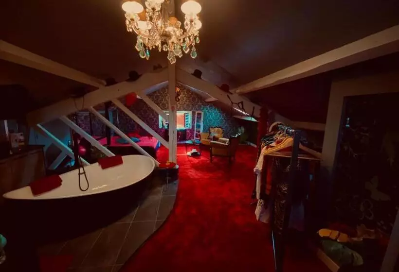 تختخواب و صبحانه Love Room Chic&glam