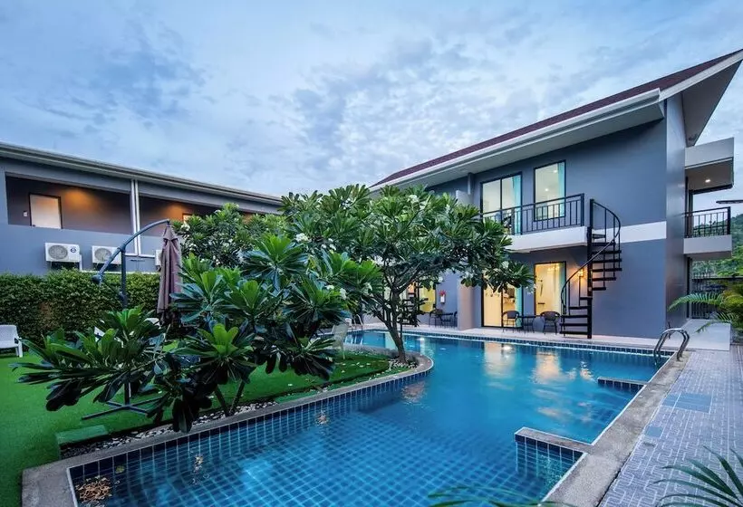 Hotelli Chanakarn Pool Access Rawai