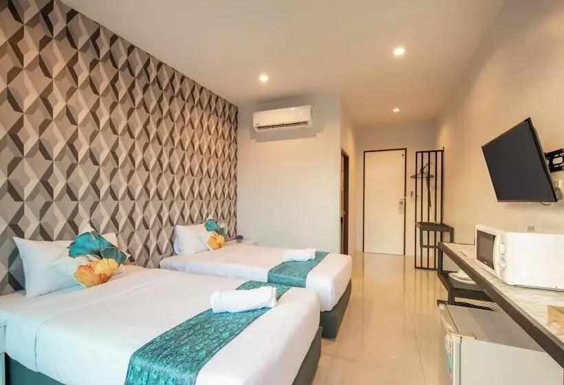 Hotelli Chanakarn Pool Access Rawai