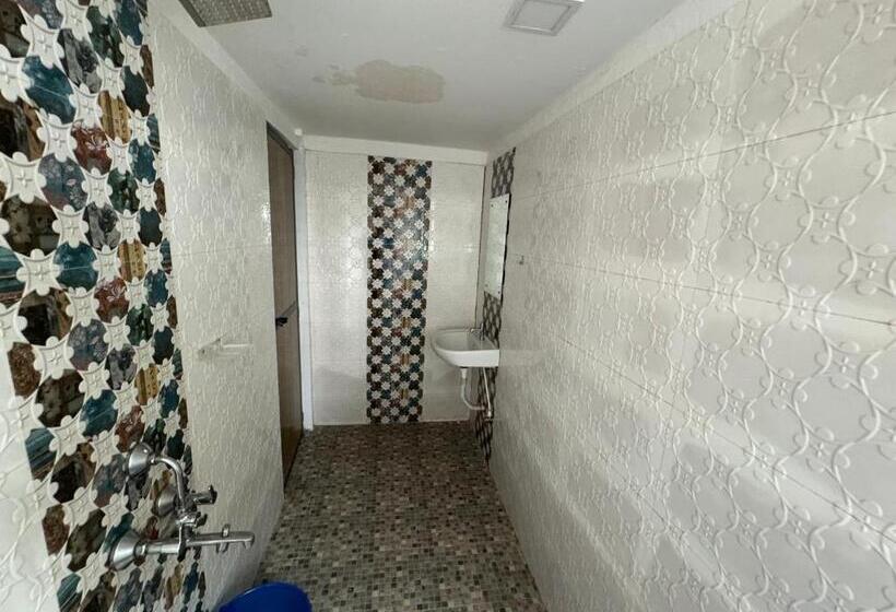 Hotel Frankies Holiday Inn