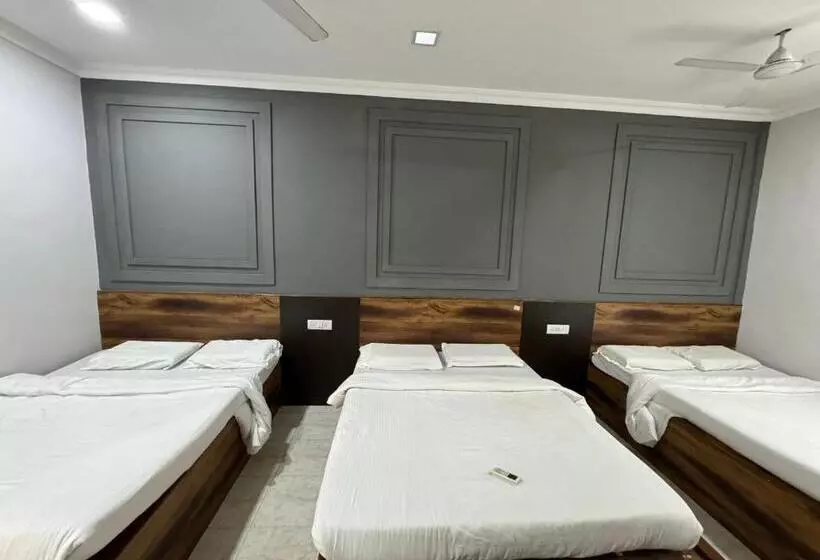 Hotelli Frankies Holiday Inn