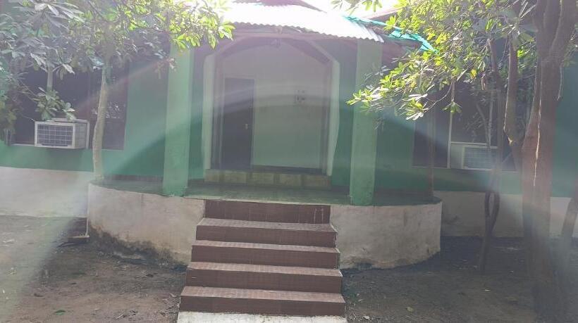 호텔 Green Woods Resort