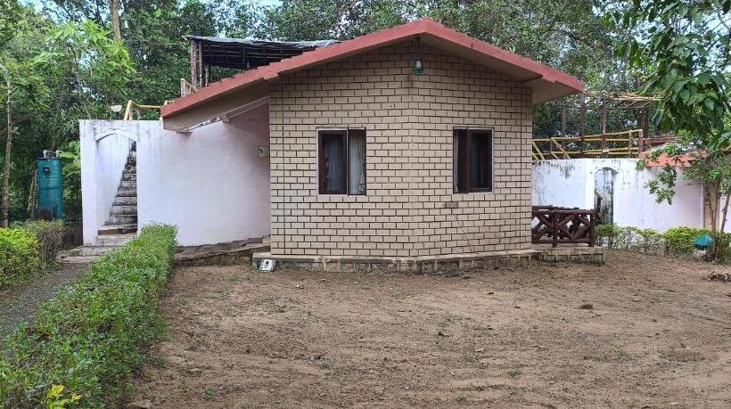 호텔 Green Woods Resort