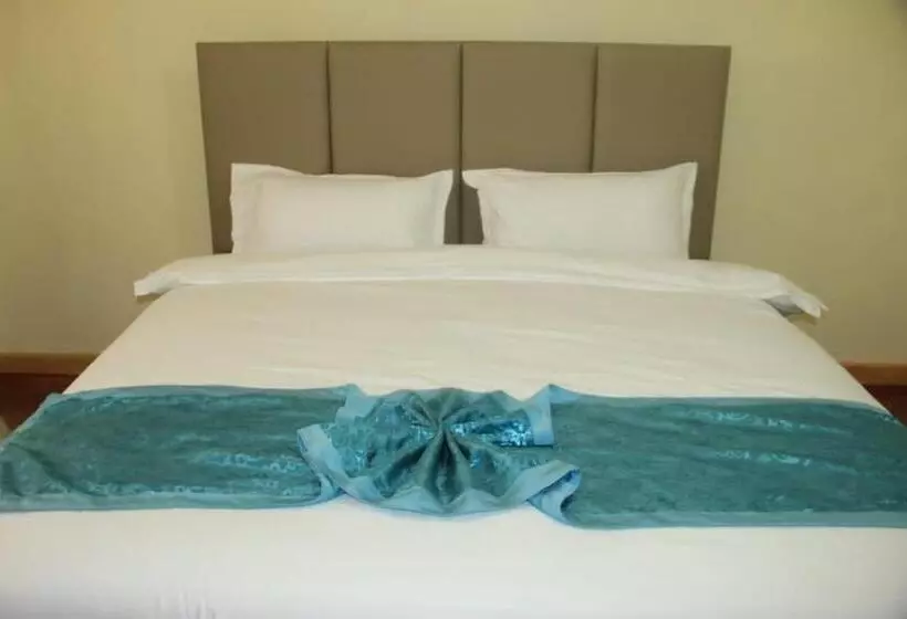 هتل Juniper Green Gardens Resort