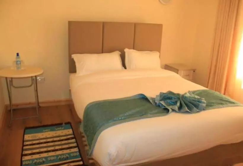 هتل Juniper Green Gardens Resort