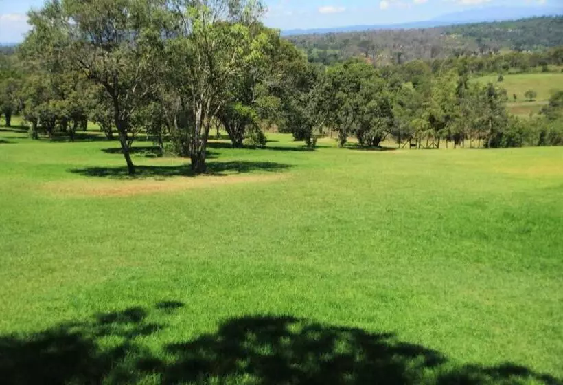 هتل Juniper Green Gardens Resort