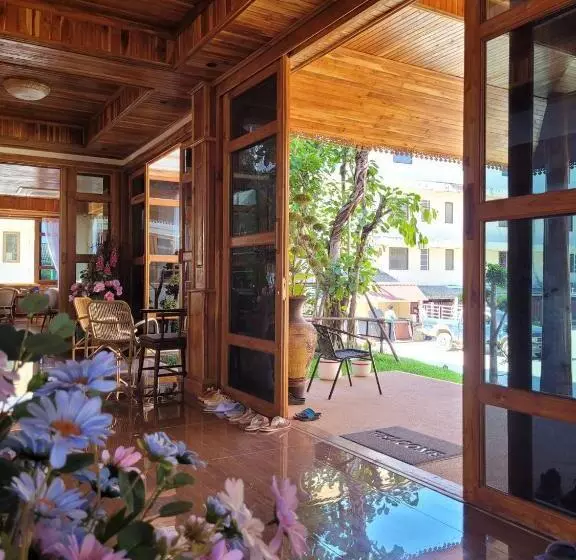 هتل Kum Chan House