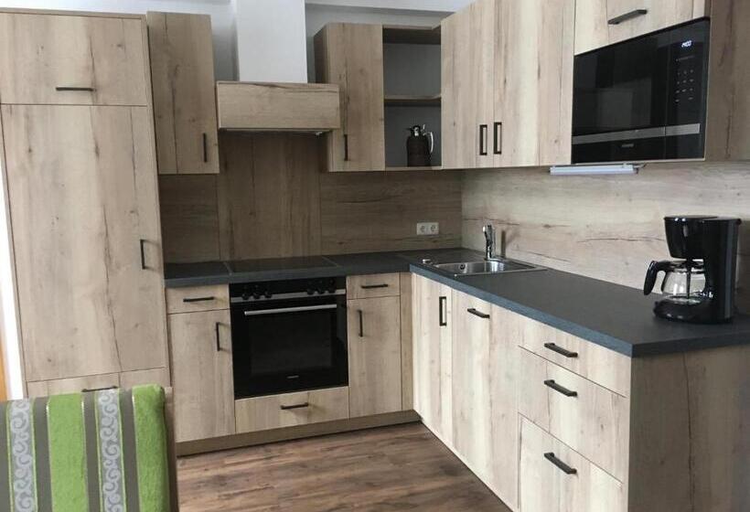 Отель Mönchsberghof