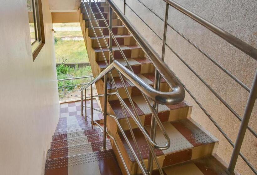 ホテル Oyo Flagship Adithya Residency