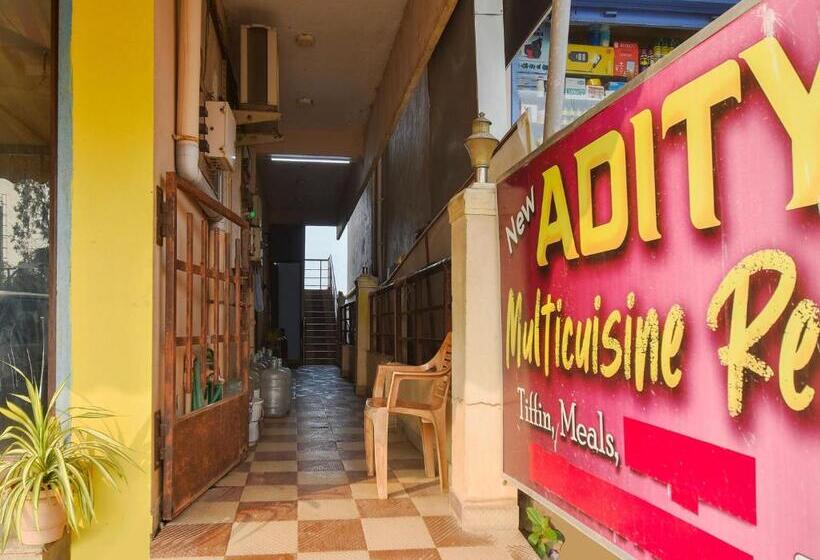 ホテル Oyo Flagship Adithya Residency