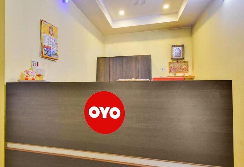 ホテル Oyo Flagship Adithya Residency