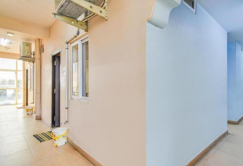 ホテル Oyo Flagship Adithya Residency