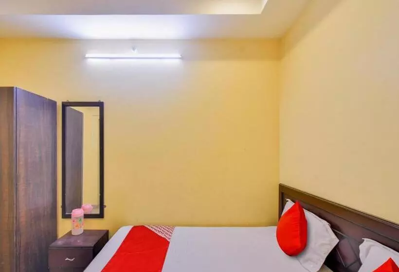 ホテル Oyo Flagship Adithya Residency