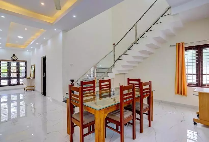 Super Hotel O Sivananda Homestay