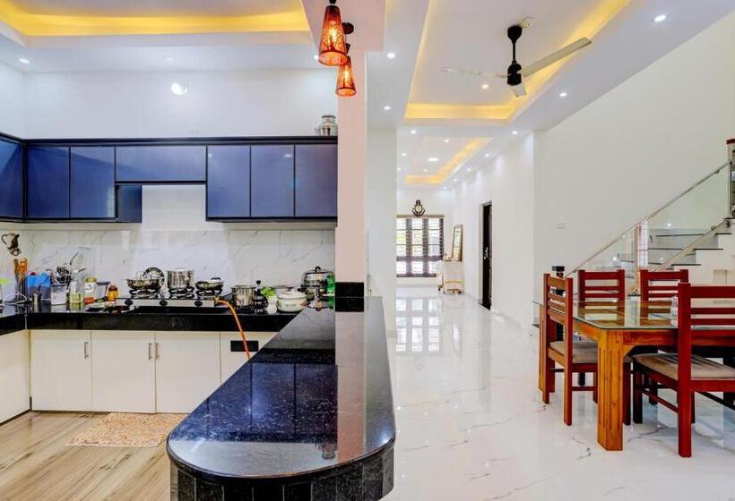 Super Hotel O Sivananda Homestay