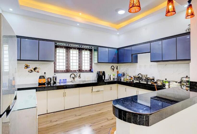 Super Hotel O Sivananda Homestay