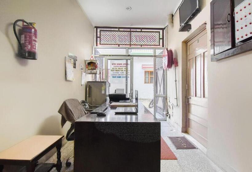 酒店 Oyo Yatra Guest House