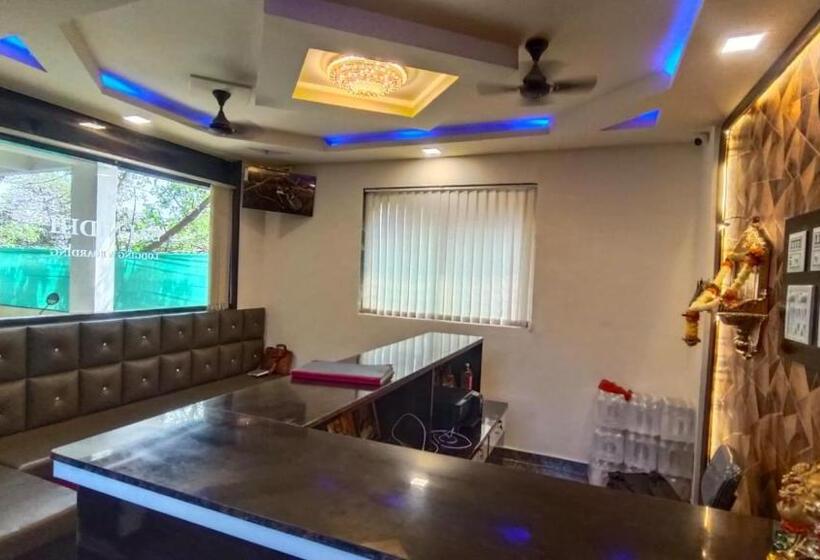 ホテル Sai Nidhi Lodging & Boarding