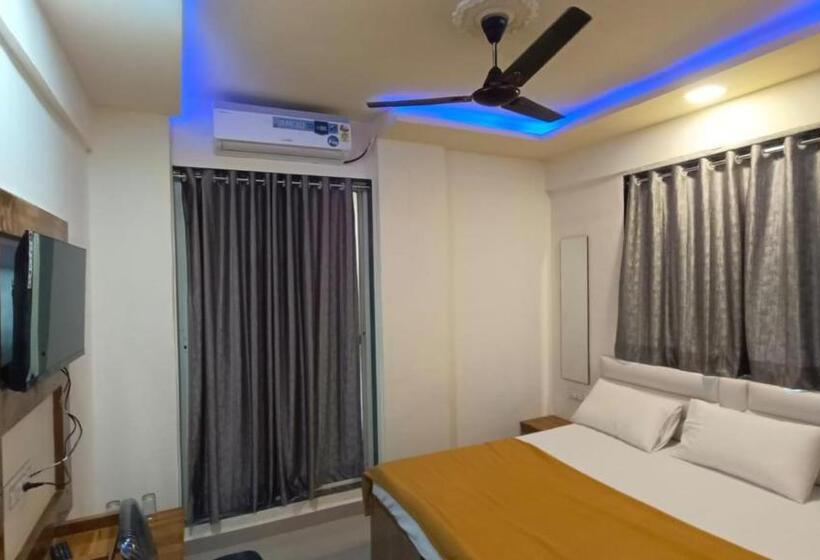 ホテル Sai Nidhi Lodging & Boarding