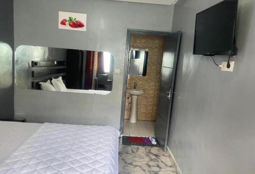 هتل Sunrise Center Bonapriso 111