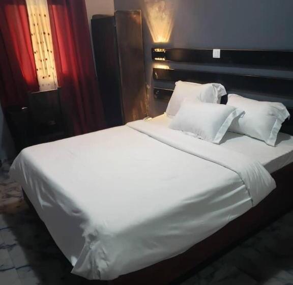 هتل Sunrise Center Bonapriso 111