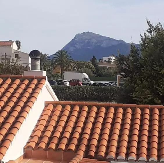 ペンション Els Poblets Denia Offers Casa Crosby Private Studio Within Walking Distance To The Beach