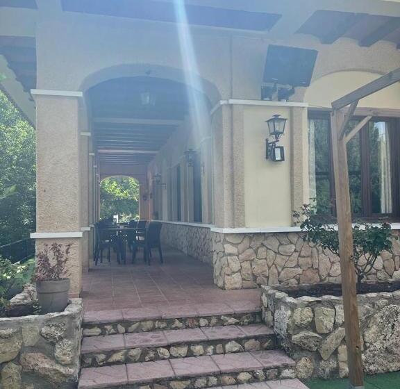 ペンション Hostal Restaurante Andra