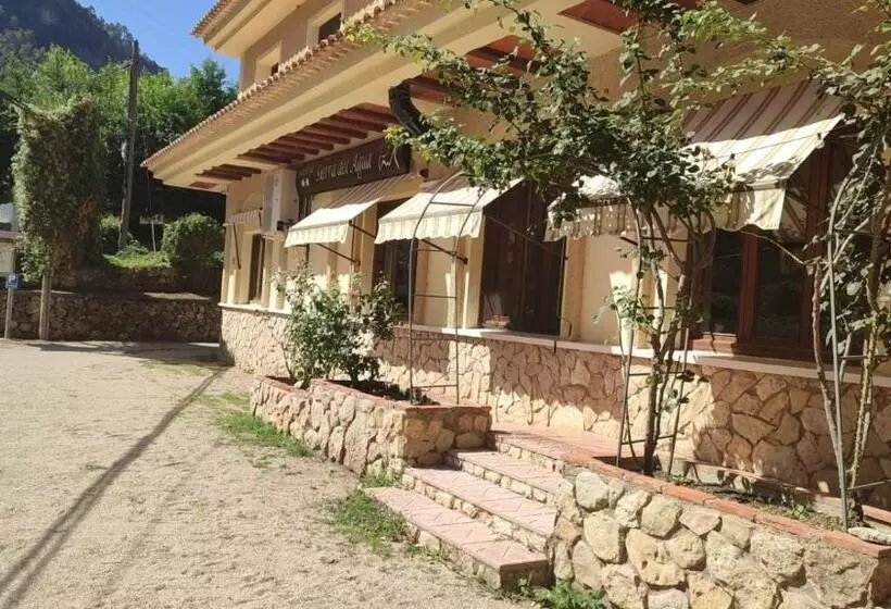 ペンション Hostal Restaurante Andra