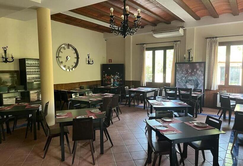 ペンション Hostal Restaurante Andra