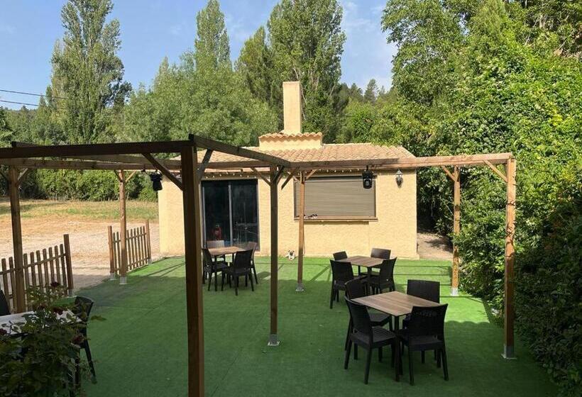 ペンション Hostal Restaurante Andra