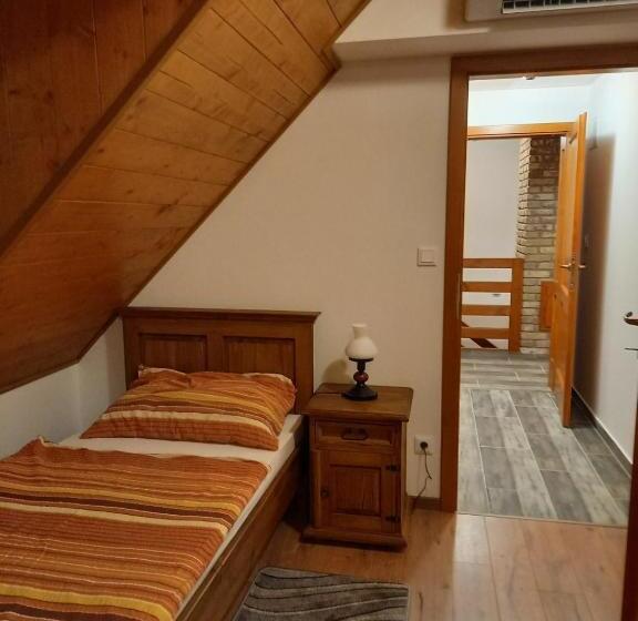 膳宿费 Vendégház Petörke