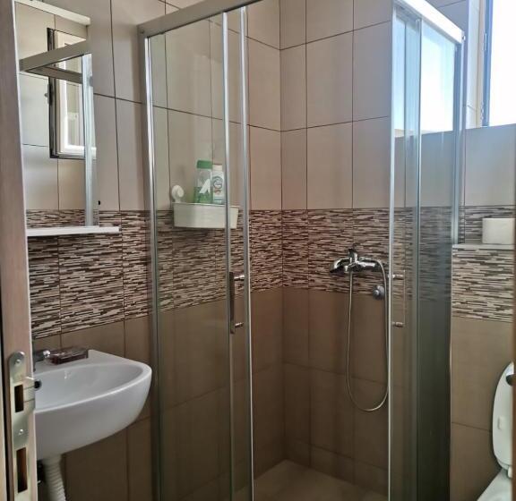 Roomsapartments Popcourt