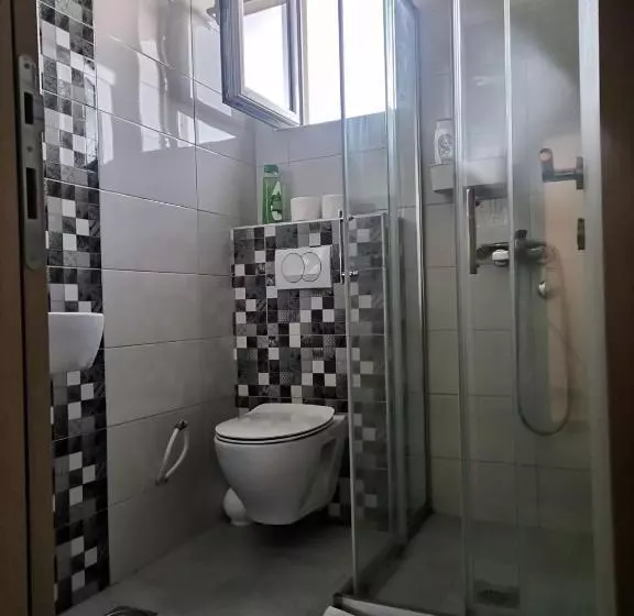 Roomsapartments Popcourt