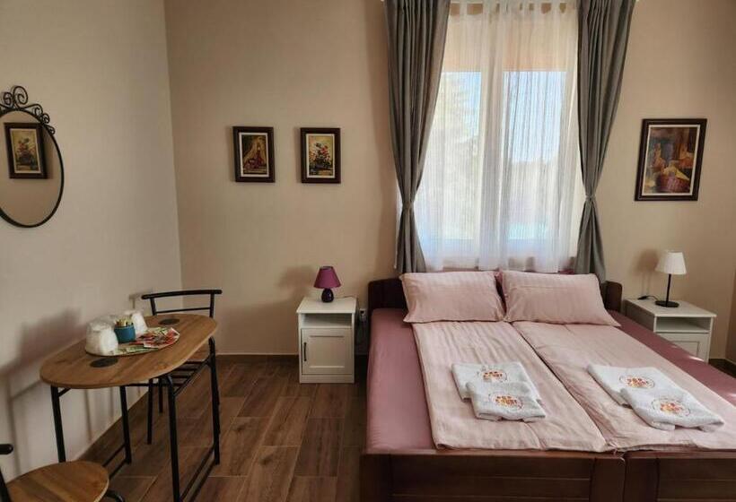 Roomsapartments Popcourt