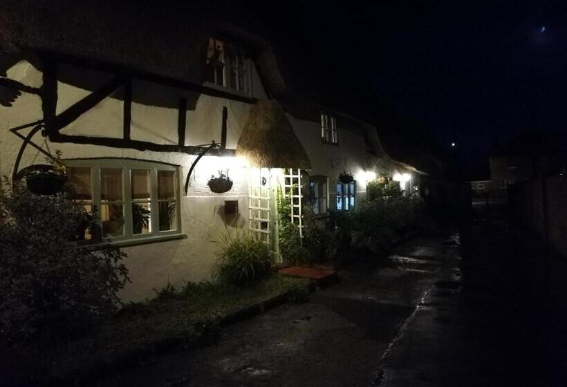 مبيت وإفطار Michaelmas Cottage Upavon