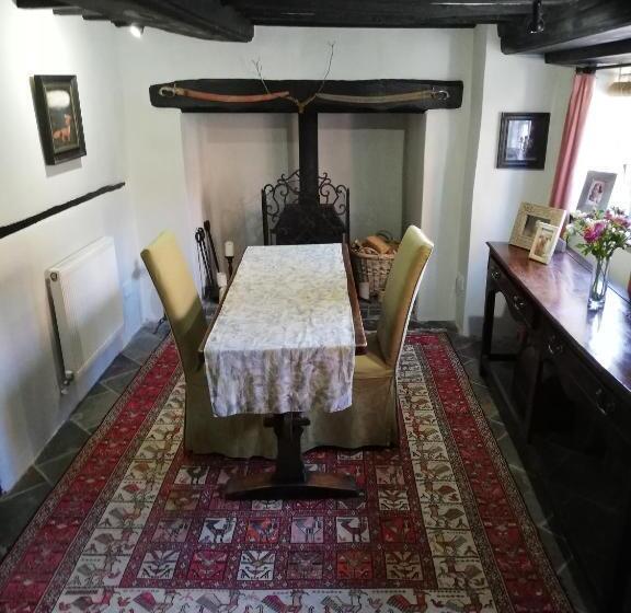 مبيت وإفطار Michaelmas Cottage Upavon