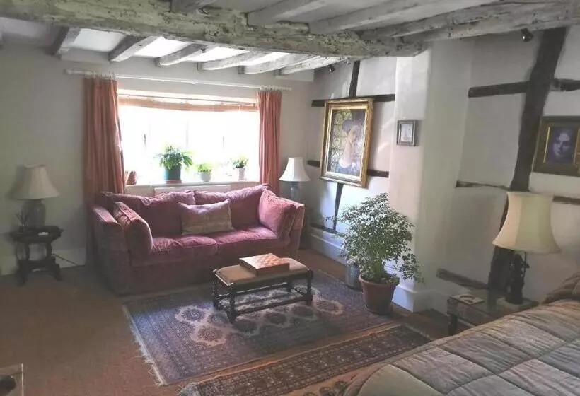 Aamiaismajoitus (B&B) Michaelmas Cottage Upavon